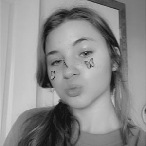 Meet your Posher, Kayla